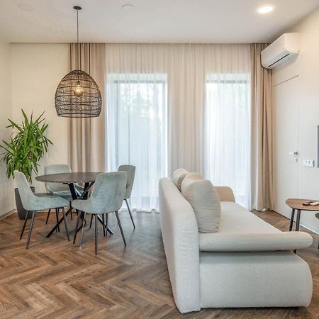 Green House Downtown Apartments With Private Free Parking And Bike Storage Klaipėda Esterno foto