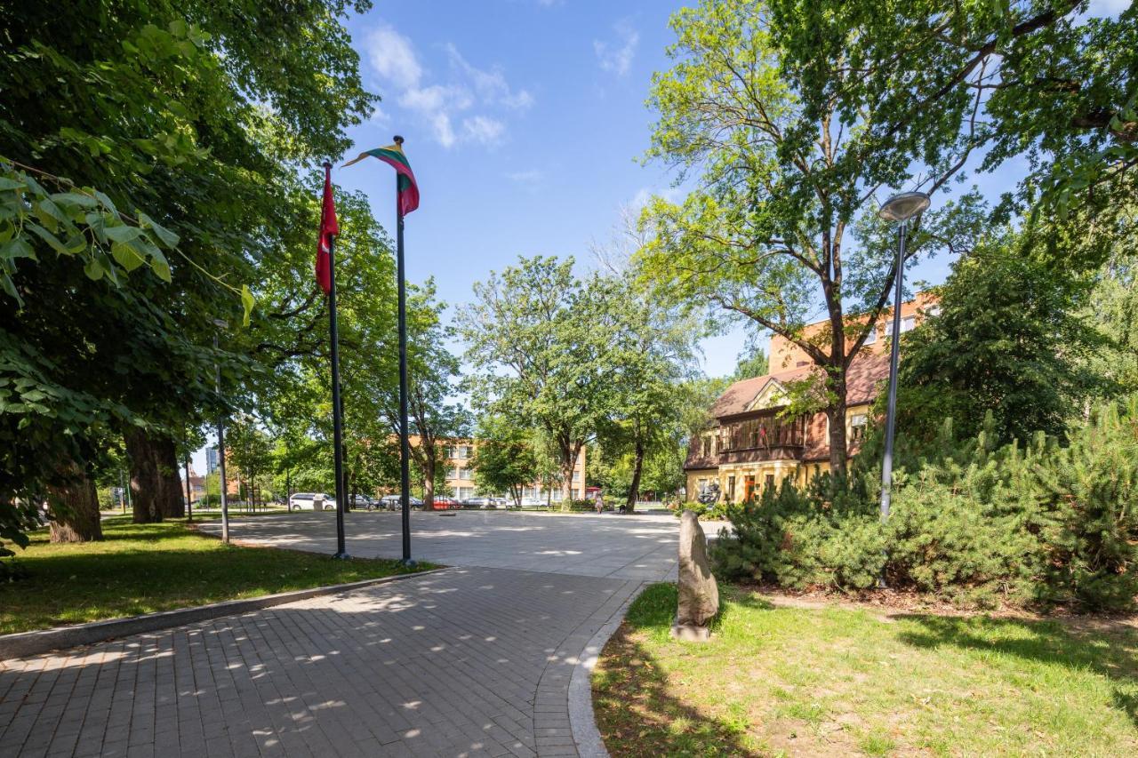 Green House Downtown Apartments With Private Free Parking And Bike Storage Klaipėda Esterno foto