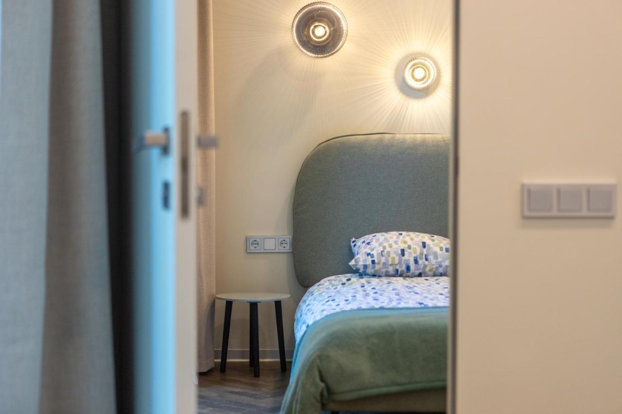 Green House Downtown Apartments With Private Free Parking And Bike Storage Klaipėda Esterno foto